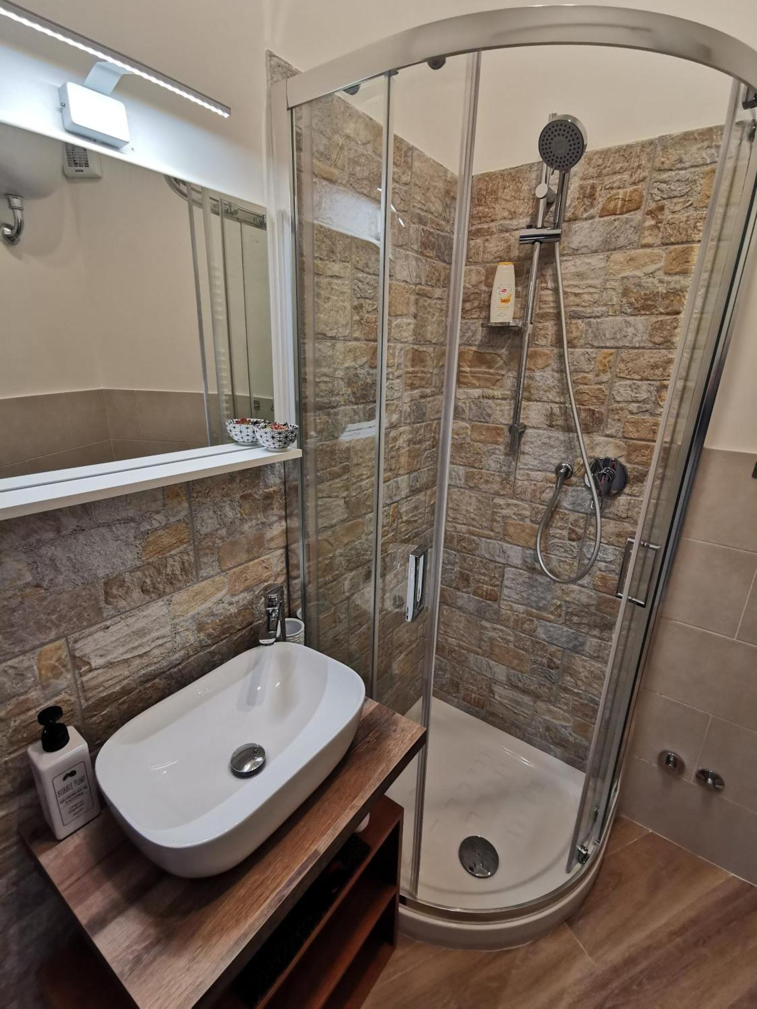 La Finestra Sul Mondo B&B Rome Bagian luar foto