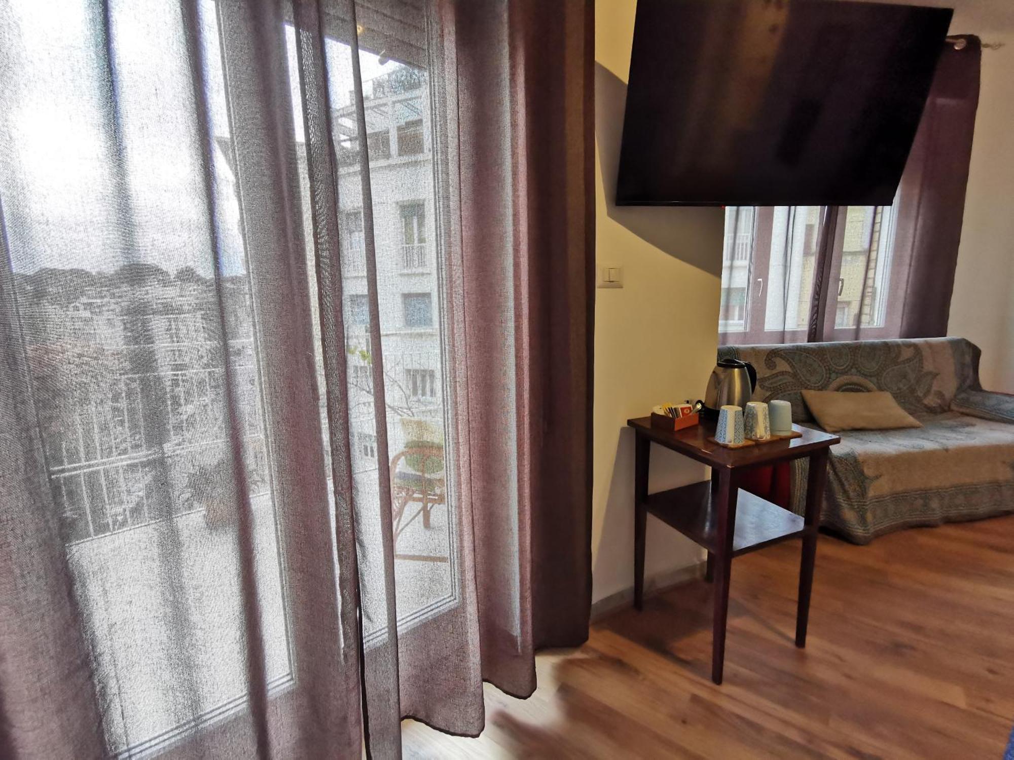 La Finestra Sul Mondo B&B Rome Bagian luar foto