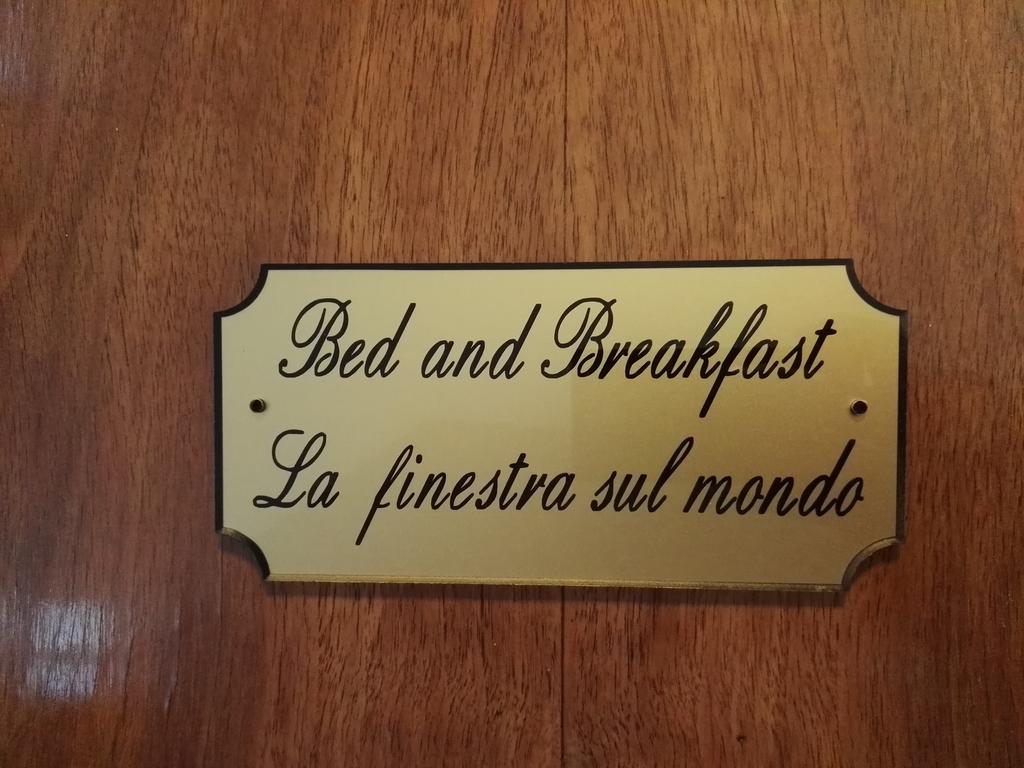La Finestra Sul Mondo B&B Rome Bagian luar foto